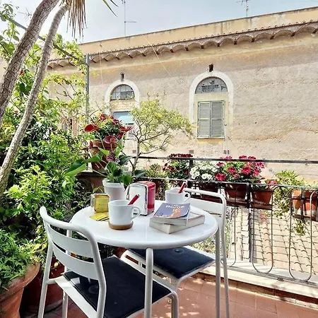 Scala Luxury Terrace Apartment *